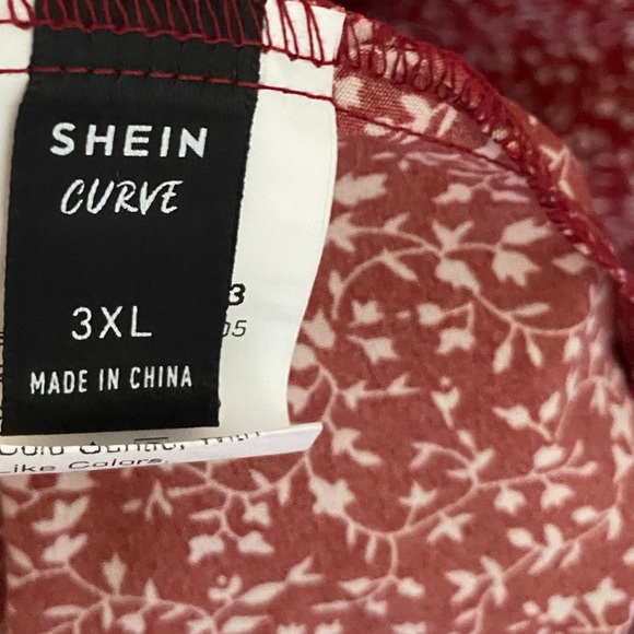 Red dress - Picture 2 of 4